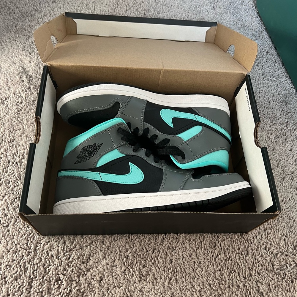 Air Jordan 1 Mid ‘Grey Aqua’ Size Men’s 8.5